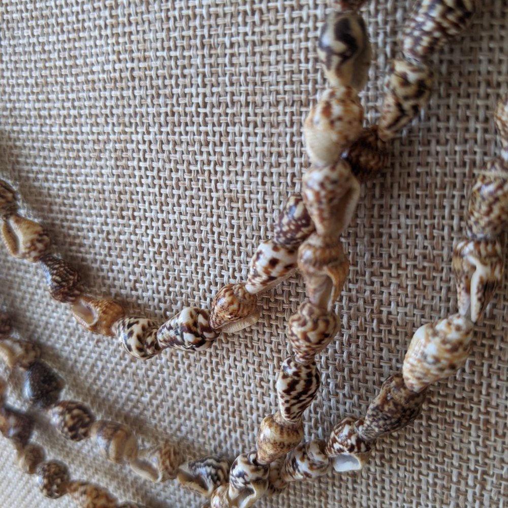 Shells Necklace Really long - Picture 3 of 3